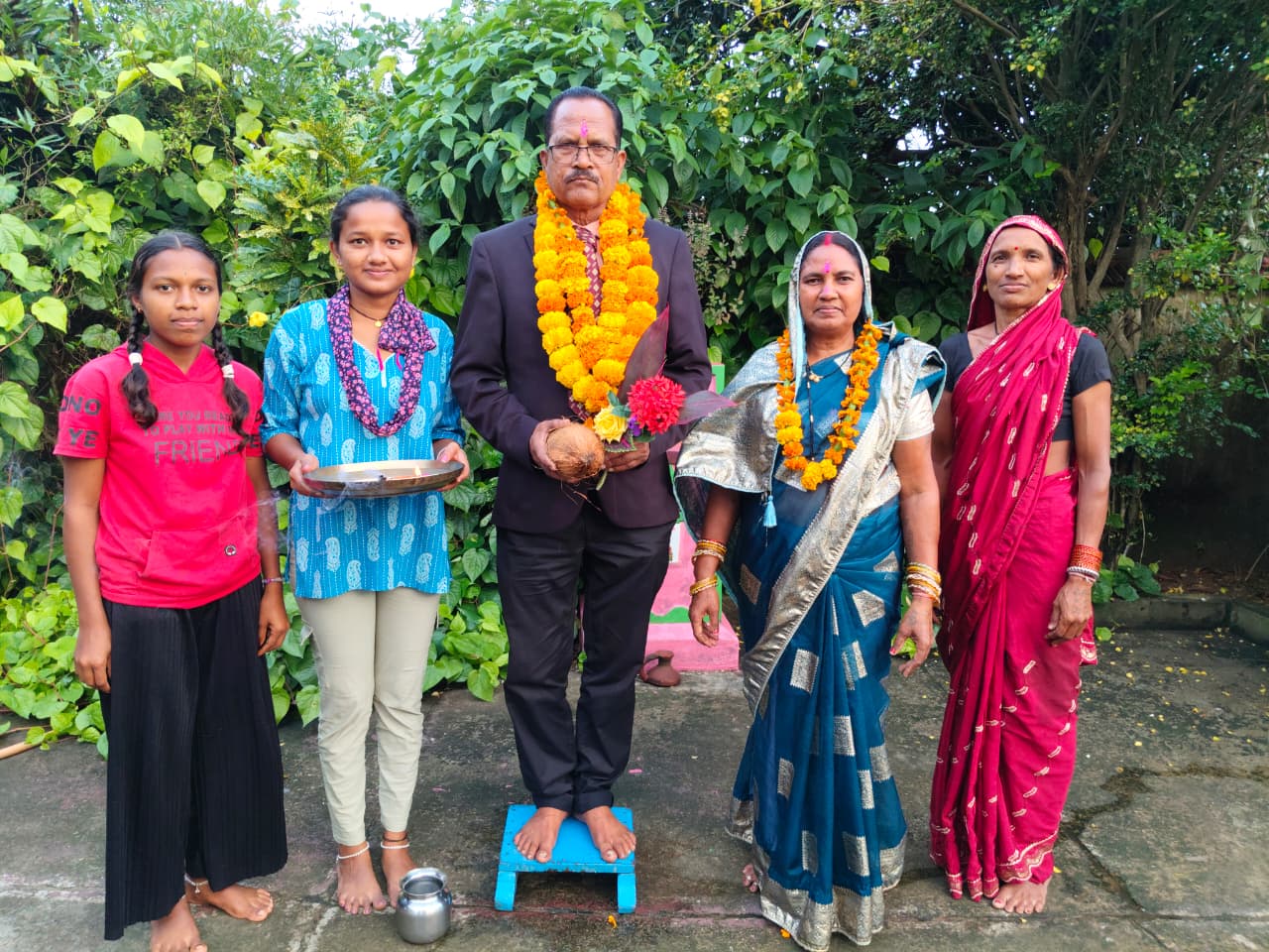 राजनांदगांव: प्रधानपाठक मियन लाल मार्शल के सेवानिवृत्त होने पर दी गई विदाई…