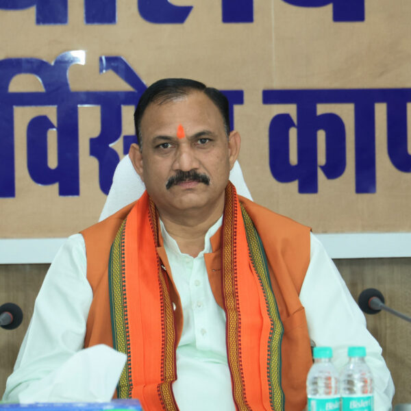 रायपुर : स्वास्थ्य मंत्री श्याम बिहारी जायसवाल ने सीजीएमएससी की समीक्षा बैठक में दिए महत्वपूर्ण निर्देश…