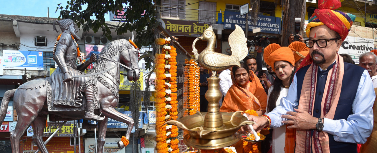 рд░рд╛рдЬреНрдпрдкрд╛рд▓ рдбреЗрдХрд╛ рдиреЗ рдЫрддреНрд░рдкрддрд┐ рд╢рд┐рд╡рд╛рдЬреА рдорд╣рд╛рд░рд╛рдЬ рдХреА рдЬрдпрдВрддреА рдкрд░ рдХрд┐рдпрд╛ рдирдорди…