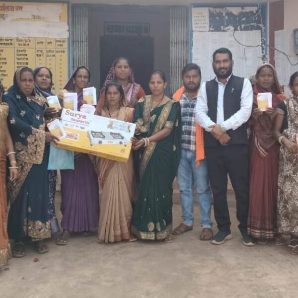 राजनांदगांव : प्रधानमंत्री उज्ज्वला योजना अन्तर्गत ग्राम बनभेड़ी में 17 हितग्राहियों को दिया गया गैस कनेक्शन…