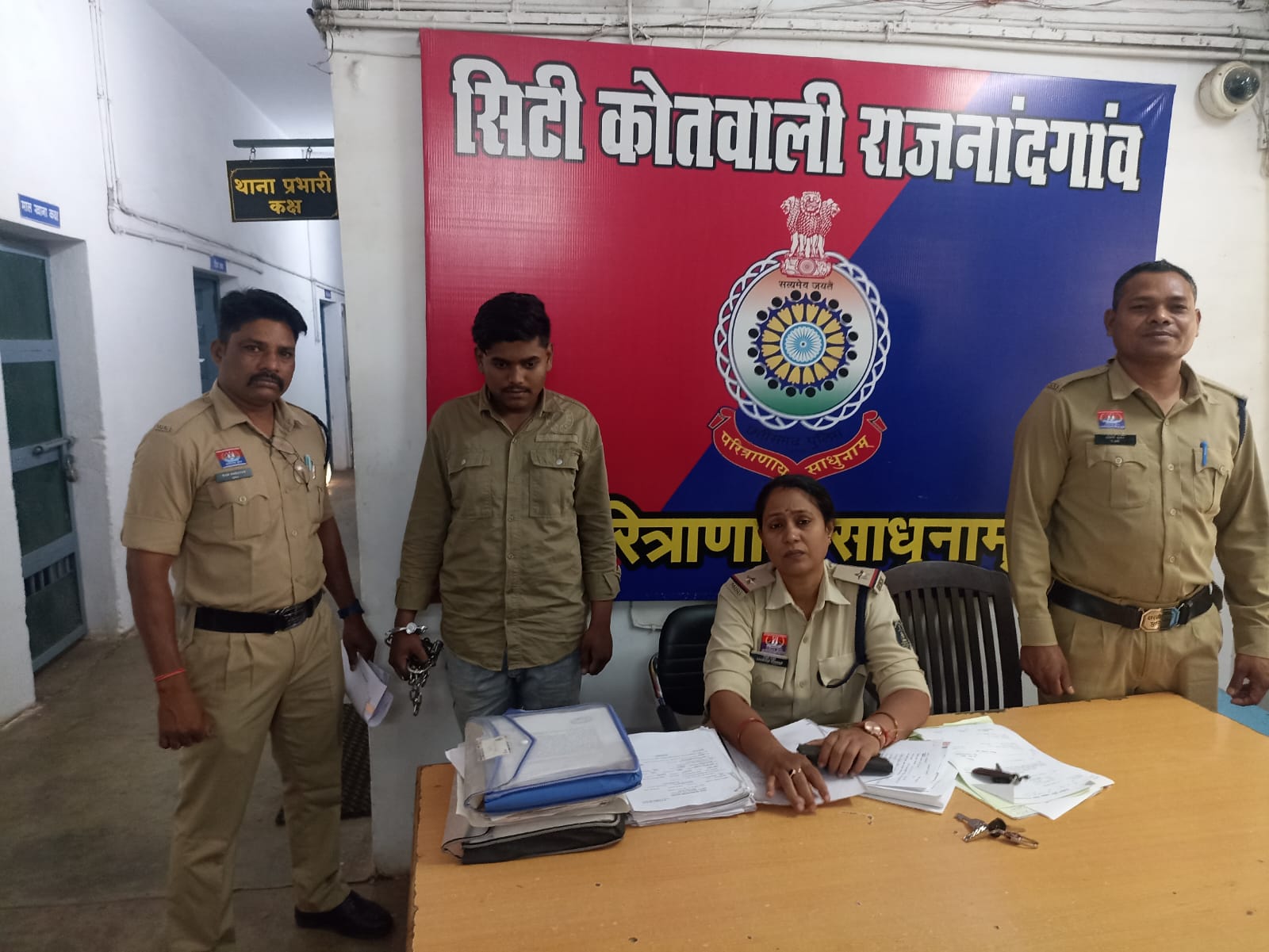 राजनांदगांव : राजनांदगांव में अवैध हथियार पर सख्ती, 13 इंच चाकू के साथ युवक पकड़ा गया…