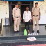 राजनांदगांव : क्रिकेट मैदान के पास अवैध शराब बेचते आरोपी गिरफ्तार…