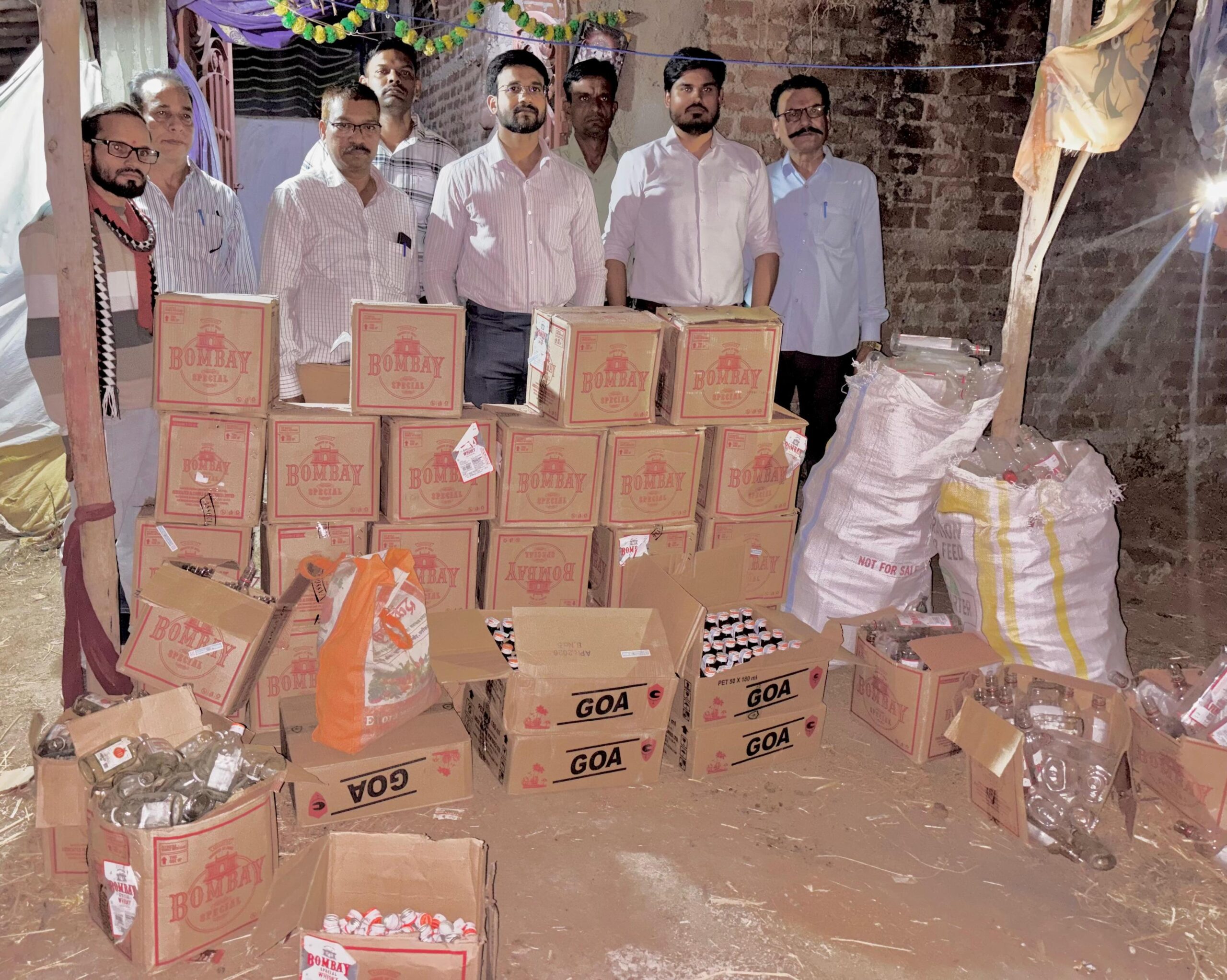 राजनांदगांव : आबकारी विभाग की कार्रवाई,243 बल्क लीटर मध्यप्रदेश निर्मित विदेशी मदिरा व्हिस्की जप्त…