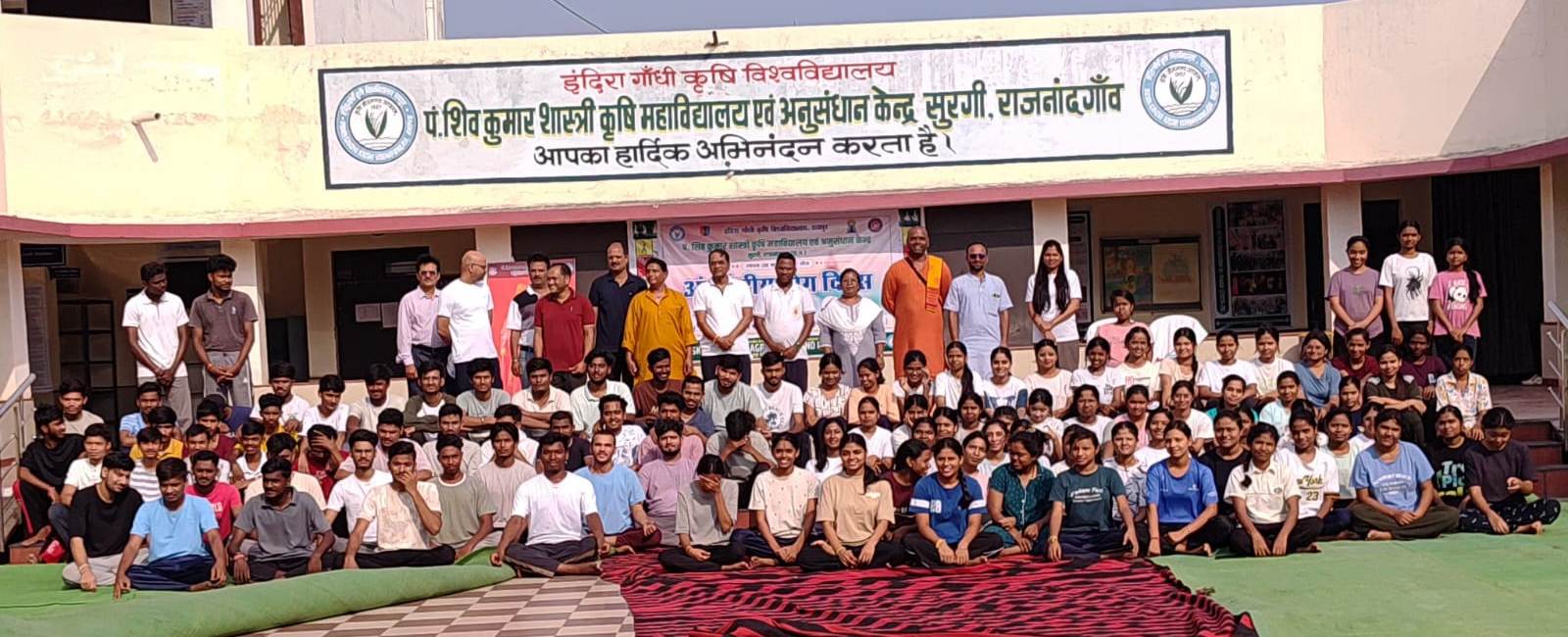 पंडित शिवकुमार शास्त्री कृषि महाविद्यालय एवं अनुसंधान केंद्र सुरगी में अंतर्राष्ट्रीय योग दिवस का हुआ आयोजन…