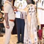 रायपुर : वित्त मंत्रीओपी चौधरी ने शौर्य चक्र से सम्मानित छत्तीसगढ़ पुलिस के जांबाज अधिकारियों को दी बधाई…