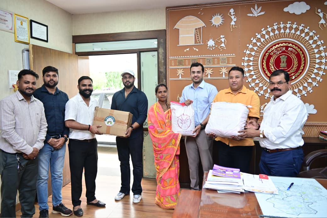 रायपुर : सीएम की तारीफ का बड़ा असर – सोशल मीडिया पर वीडियो देख रायपुर से जीपीएम पहुंचे ग्राहक, खरीदा 50 किलो विष्णु भोग चावल…