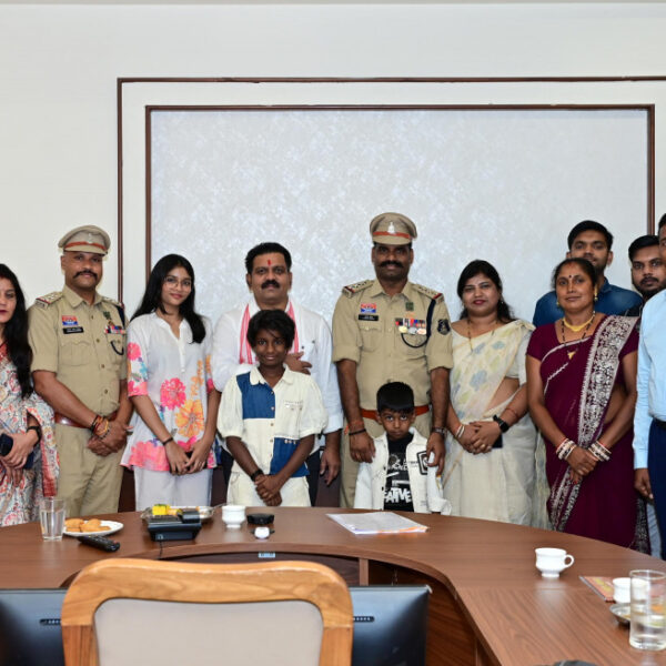 रायपुर : शौर्य चक्र से सम्मानित वीर जवानों से मिले उप मुख्यमंत्री विजय शर्मा…