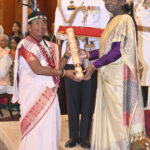 वित्त मंत्रीओपी चौधरी ने पद्मश्री सम्मान प्राप्त डॉ. बुधरी ताती को दी बधाई…
