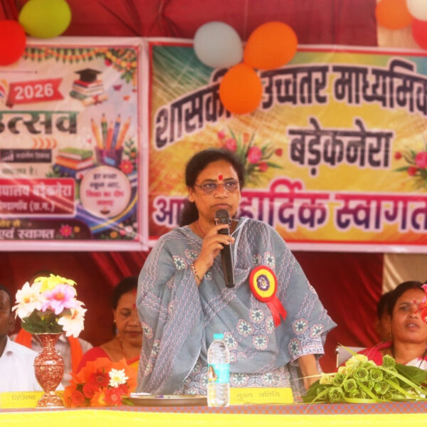 सरस्वती साइकिल योजना से छात्राओं को मिली नई उड़ान…