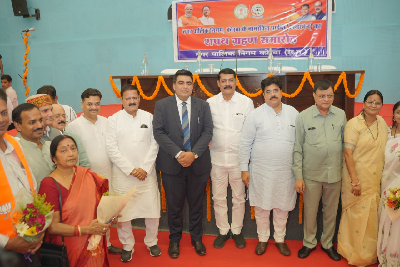 नगर निगम कोरबा में नए एल्डरमैन ने ली शपथ, कलेक्टर कुणाल दुदावत ने दिलाई शपथ…