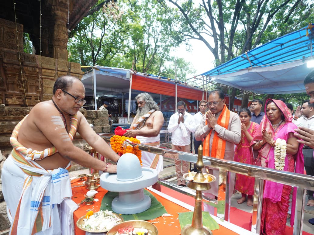 मुख्यमंत्री विष्णुदेव साय ने भोरमदेव धाम में की पूजा-अर्चना, प्रदेश की सुख-समृद्धि के लिए की मंगलकामना…