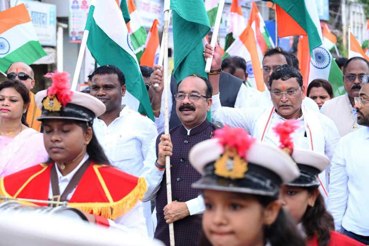 देशभक्ति से ओतप्रोत अप्रतिम उत्साह के साथ निकली तिरंगा यात्रा, उप मुख्यमंत्री अरुण साव हुए शामिल…