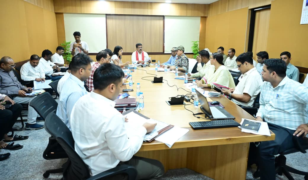 उप मुख्यमंत्री विजय शर्मा ने पुनर्वास एवं नक्सल प्रभावित परिवारों के लिए संचालित योजनाओं की समीक्षा की…
