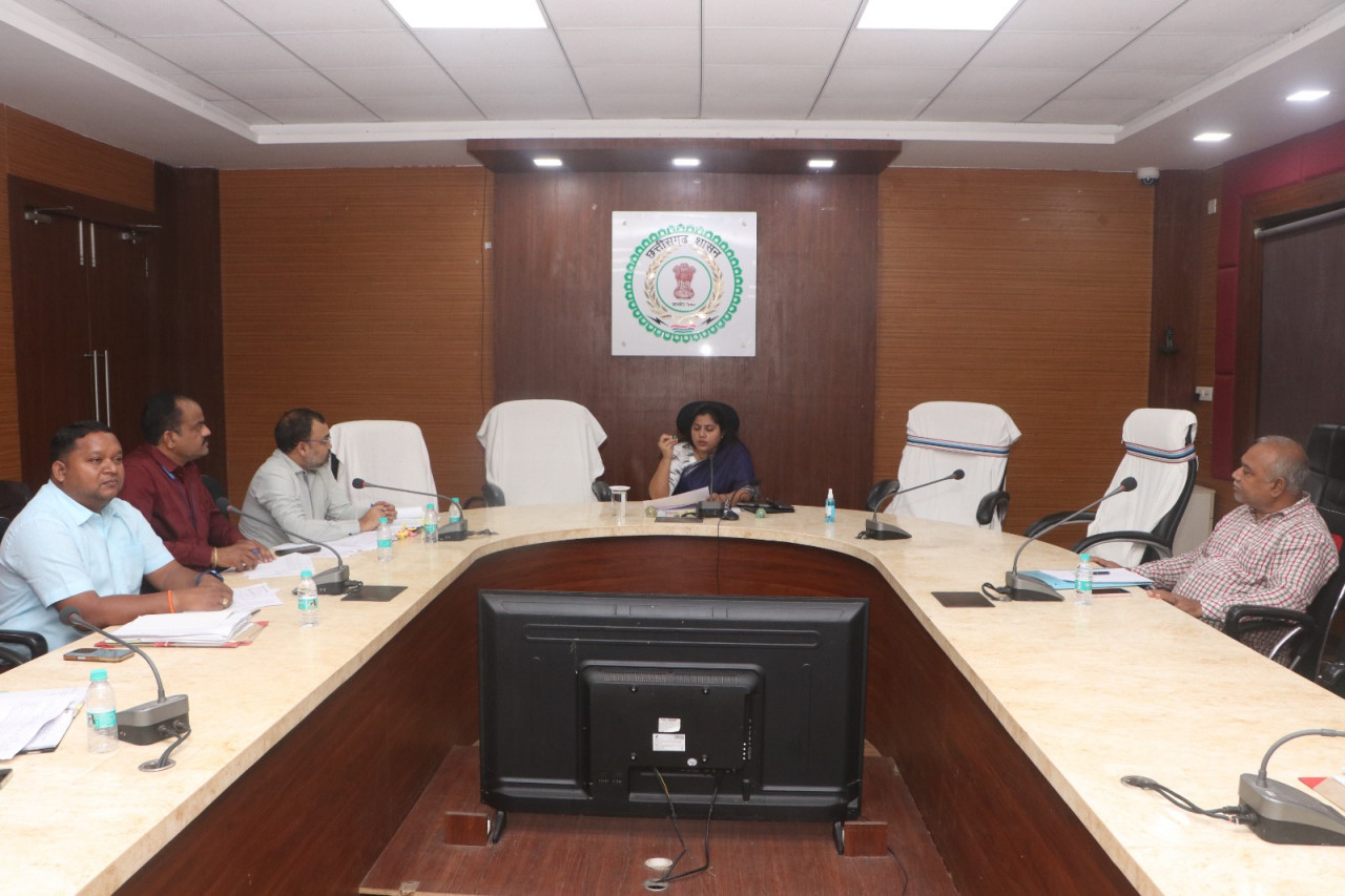कलेक्टर ने ली खाद्य विभाग की समीक्षा बैठक, दिए आवश्यक दिशा-निर्देश…