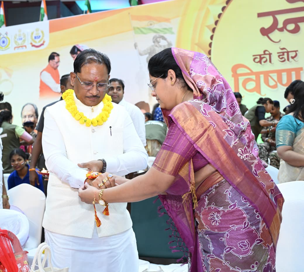 बहनों ने बांधी स्नेह की डोर, ‘विष्णु भैया’ ने दिया सुरक्षा और सम्मान का भरोसा…
