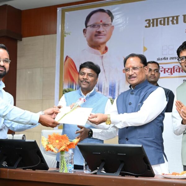 भविष्य के छत्तीसगढ़ के शहरों को आकार देने की महत्वपूर्ण जिम्मेदारी अब युवा टाउन प्लानर्स के कंधों पर – मुख्यमंत्री विष्णुदेव साय…