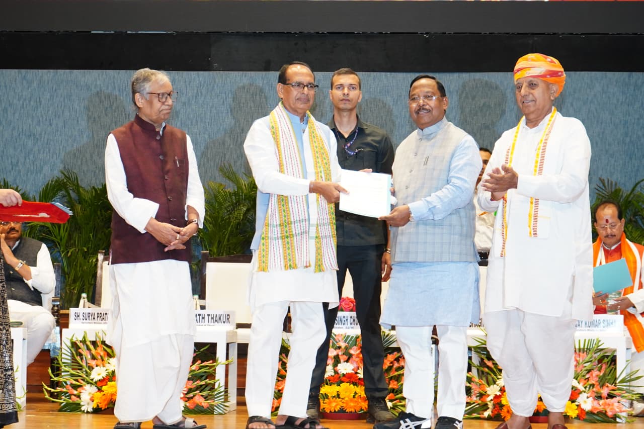 कृषि मंत्री राम विचार नेताम के लगातार प्रयासों से छत्तीसगढ़ के किसानों को केंद्र की बड़ी सौगात…