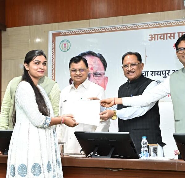 युवाओं को रोजगार, नागरिकों को सुगम सेवाएं और आधुनिक कौशल से जोड़ना हमारी प्राथमिकता : मुख्यमंत्री विष्णु देव साय…