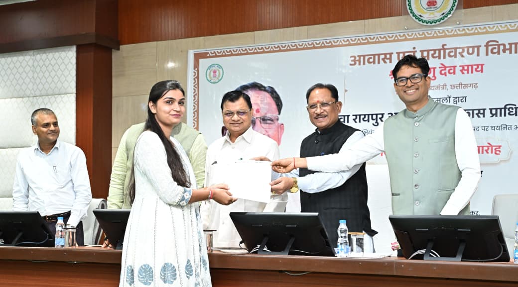 युवाओं को रोजगार, नागरिकों को सुगम सेवाएं और आधुनिक कौशल से जोड़ना हमारी प्राथमिकता : मुख्यमंत्री विष्णु देव साय…