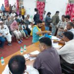 राजनांदगांव : फटाका दुकान के लिये लाटरी के माध्यम से 92 लायसेंसी फटाका व्यवसायियों को अस्थाई भूखण्ड आबंटन किया गया…