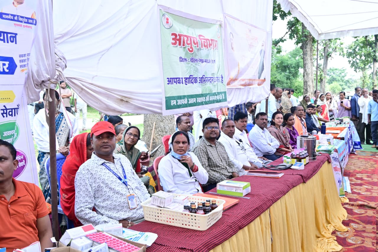सेवा सेतु अभियान : ‘सरकार आपके द्वार’ शिविरों में ग्रामीणों को मिला योजनाओं का लाभ…