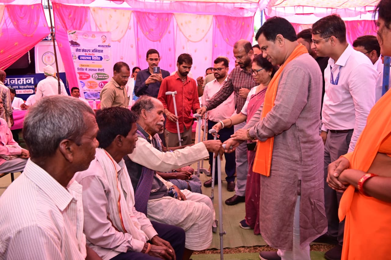 सरकार आपके द्वार: कोटमीकला, अंधियारखोह और गुदुमदेवरी में सेवा सेतु शिविर आयोजित…