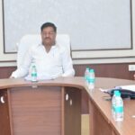’किसानों की सुविधा सर्वाेपरि, आगामी धान खरीदी के लिए समय रहते पूरी करें सभी तैयारियां: खाद्य मंत्री दयाल दास बघेल’…