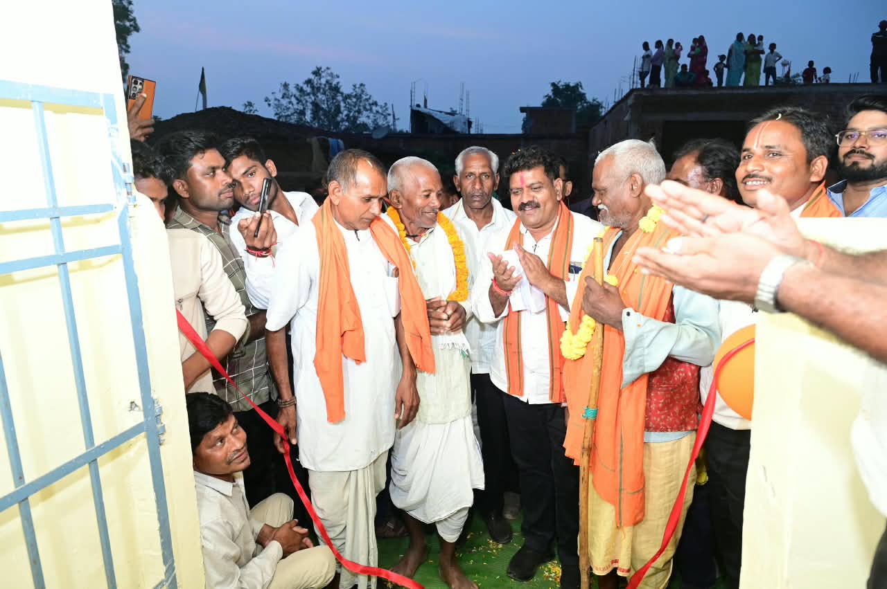 भलपहरी और अचानकपुर में ग्रामीणों के बीच पहुंचे उप मुख्यमंत्री विजय शर्मा, दी 48 लाख रुपए के विकास कार्यों की सौगात…