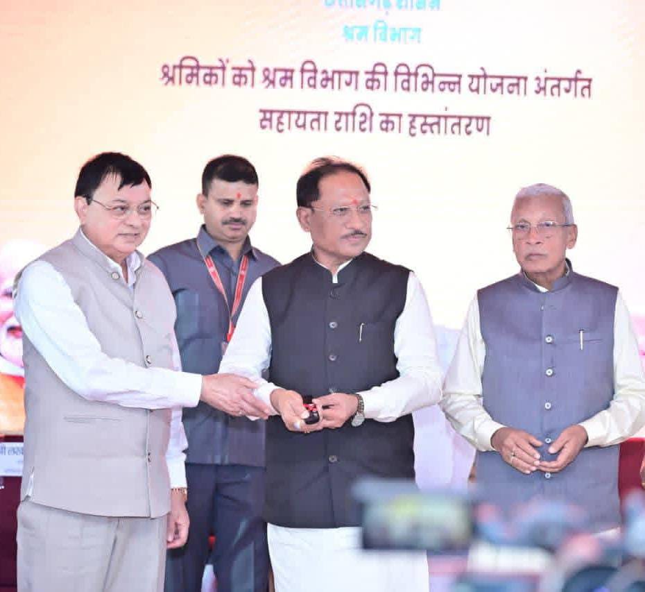 विशेष लेख : निर्माण श्रमिकों के जीवन में खुशहाली ला रहीं सन्निर्माण कर्मकार मंडल की जनकल्याणकारी योजनाएं…