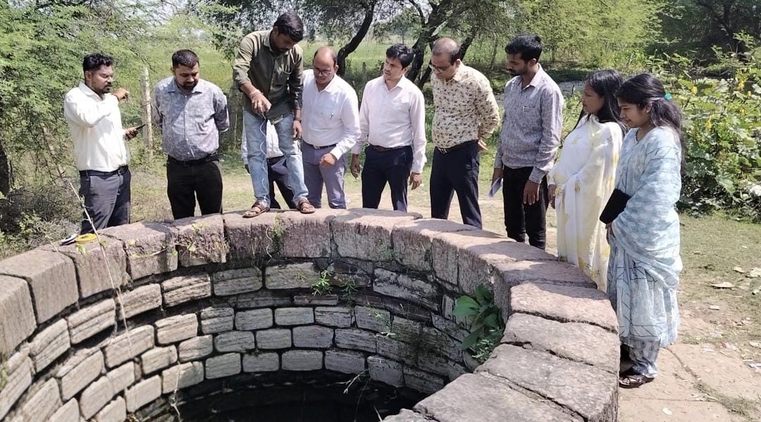 आयुक्त तारन प्रकाश सिन्हा ने बेमेतरा जिले में वीबी-जी राम जी योजना के कार्यों का किया सघन निरीक्षण…