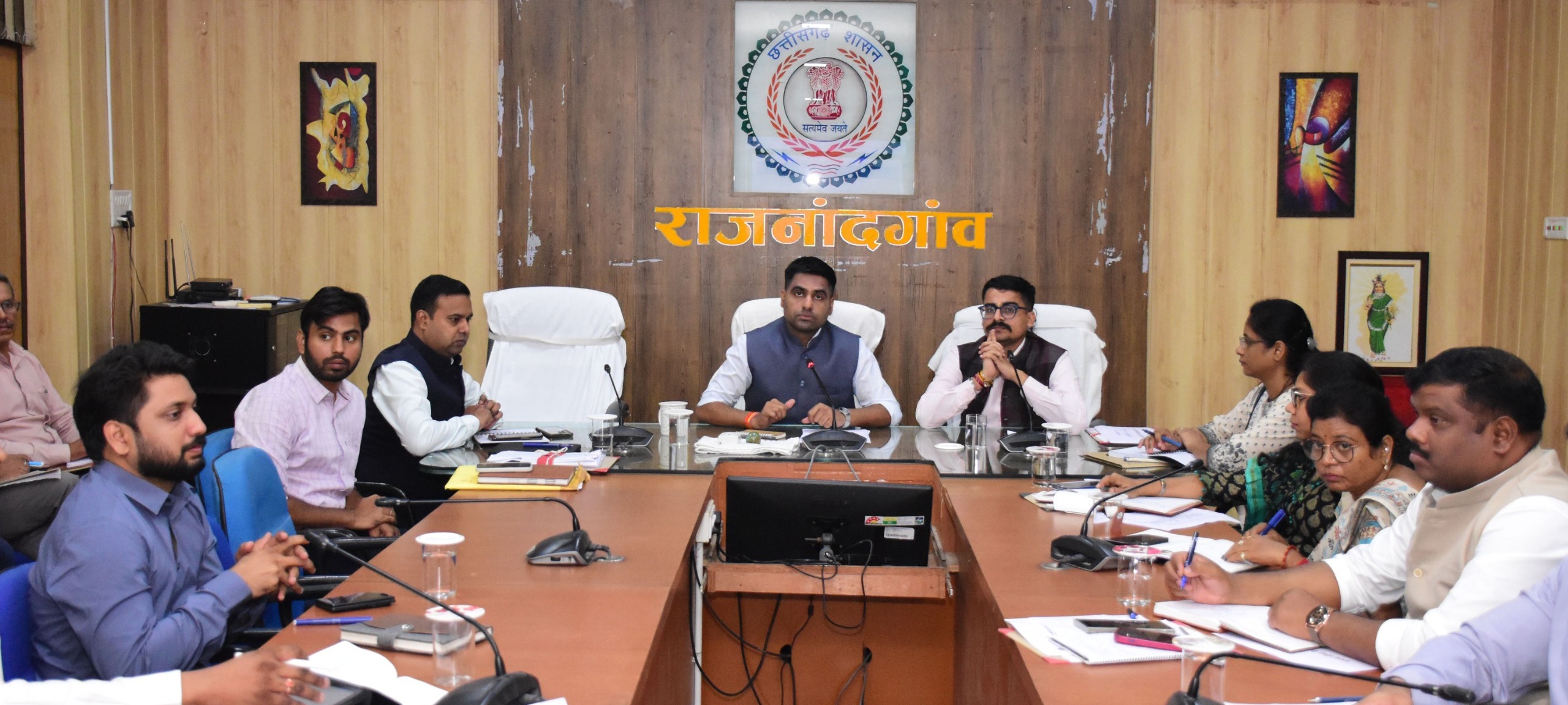 राजनांदगांव: राज्योत्सव के आयोजन की सभी आवश्यक तैयारियां सुनिश्चित करने के दिए निर्देश…