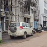 राजनांदगांव में शराब घोटाले की जांच को लेकर EOW की दबिश, दो कारोबारियों के ठिकानों पर पहुंची टीम, सुबह 7 बजे सनसिटी और लालबाग क्षेत्र में एक साथ जांच, करीब 10 अधिकारियों व सुरक्षाकर्मियों की टीम रही मौजूद…